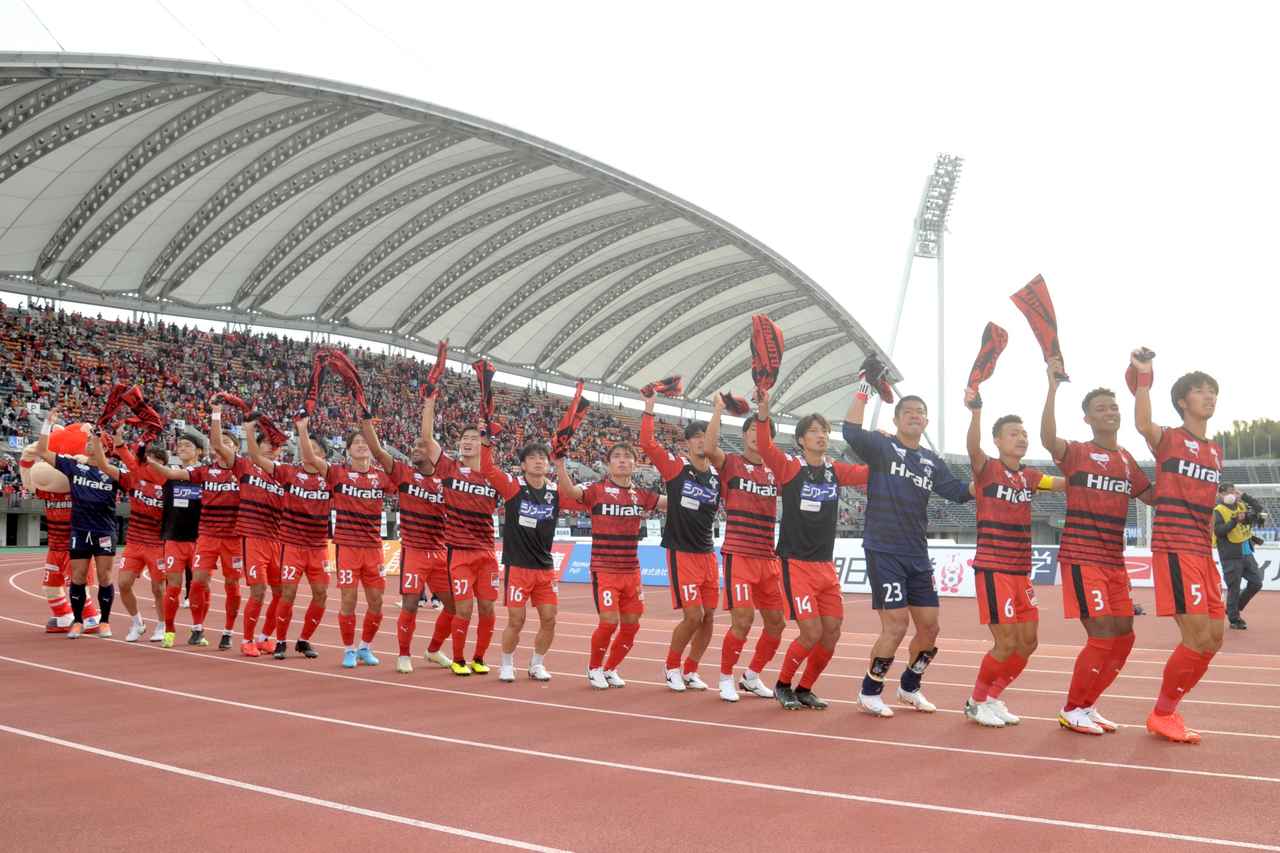 【j1参入プレーオフ】熊本、j1へあと1勝！ 山形に一度は逆転されるものの追いついて、京都との決定戦へ サッカーマガジンweb