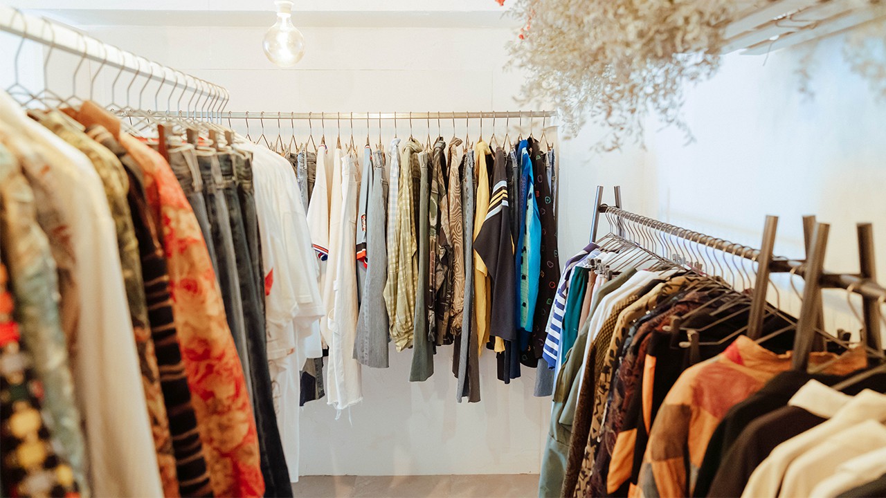 SDGsも追い風に。“激戦区”下北沢で愛され続ける古着屋のポリシー | 集英社オンライン | 毎日が、あたらしい