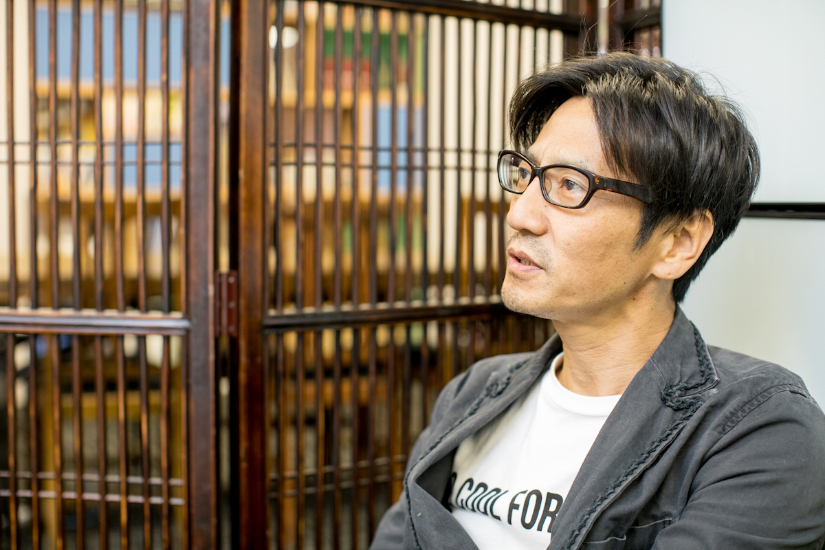 「逃げて逃げて行き着いた場所に今あるなという感じ」津田寛治が語る主演作『名前』への思い | CINEMAS＋