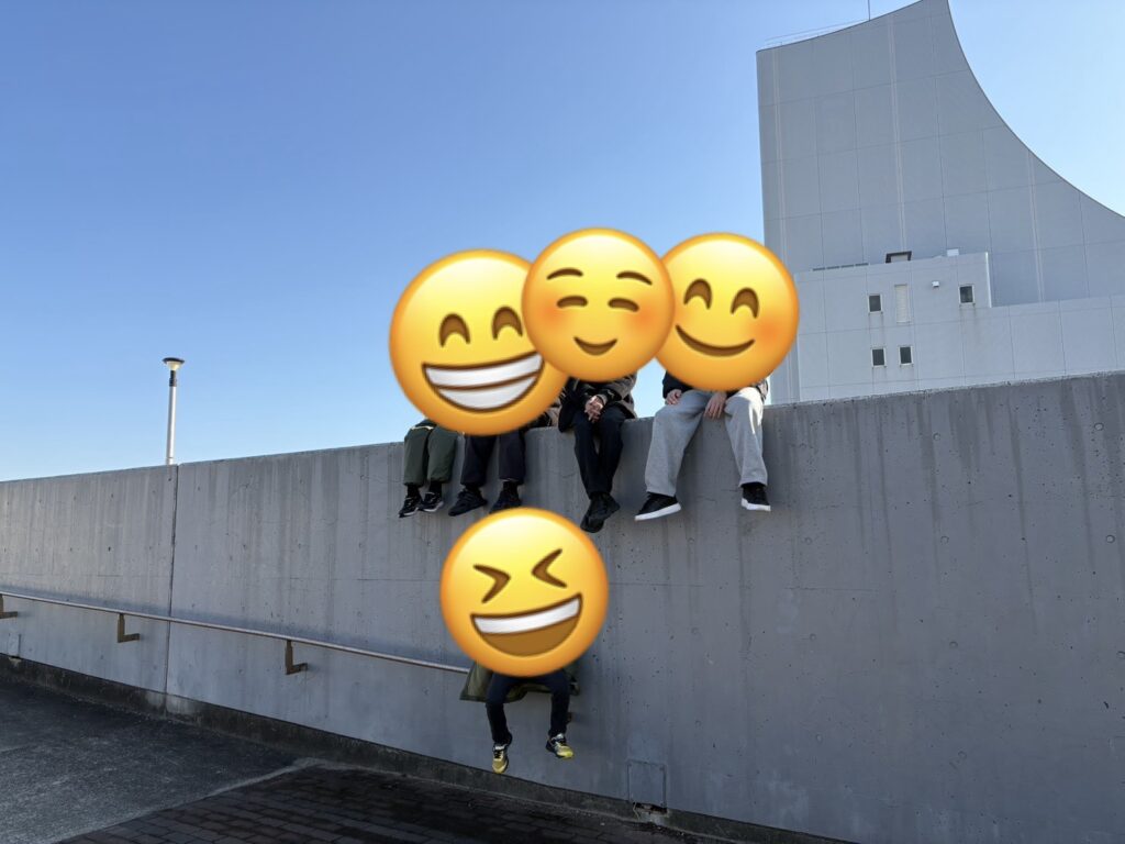 bg