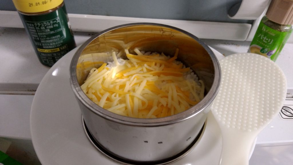 フォトジェニックな三色チーズ牛丼を作ってみる | ロクヨリ