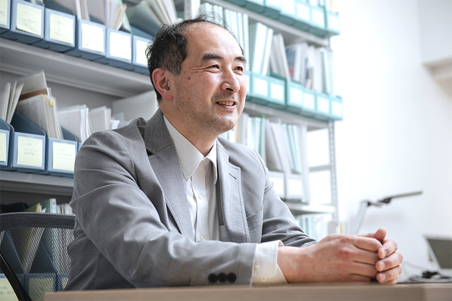 農業と食から見える多様な世界 ～海外での豊富なフィールド研究から生み出されるグローバルSDGs教育 千葉大学 教育学部 / アジア・アセアン教育研究センター 教授 辻 耕治 Koji TSUJI | CHIBADAI NEXT