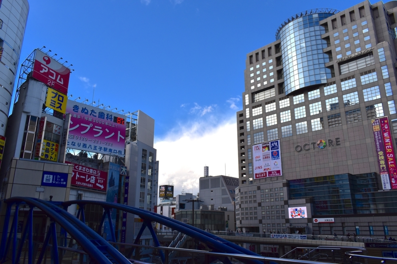 bg