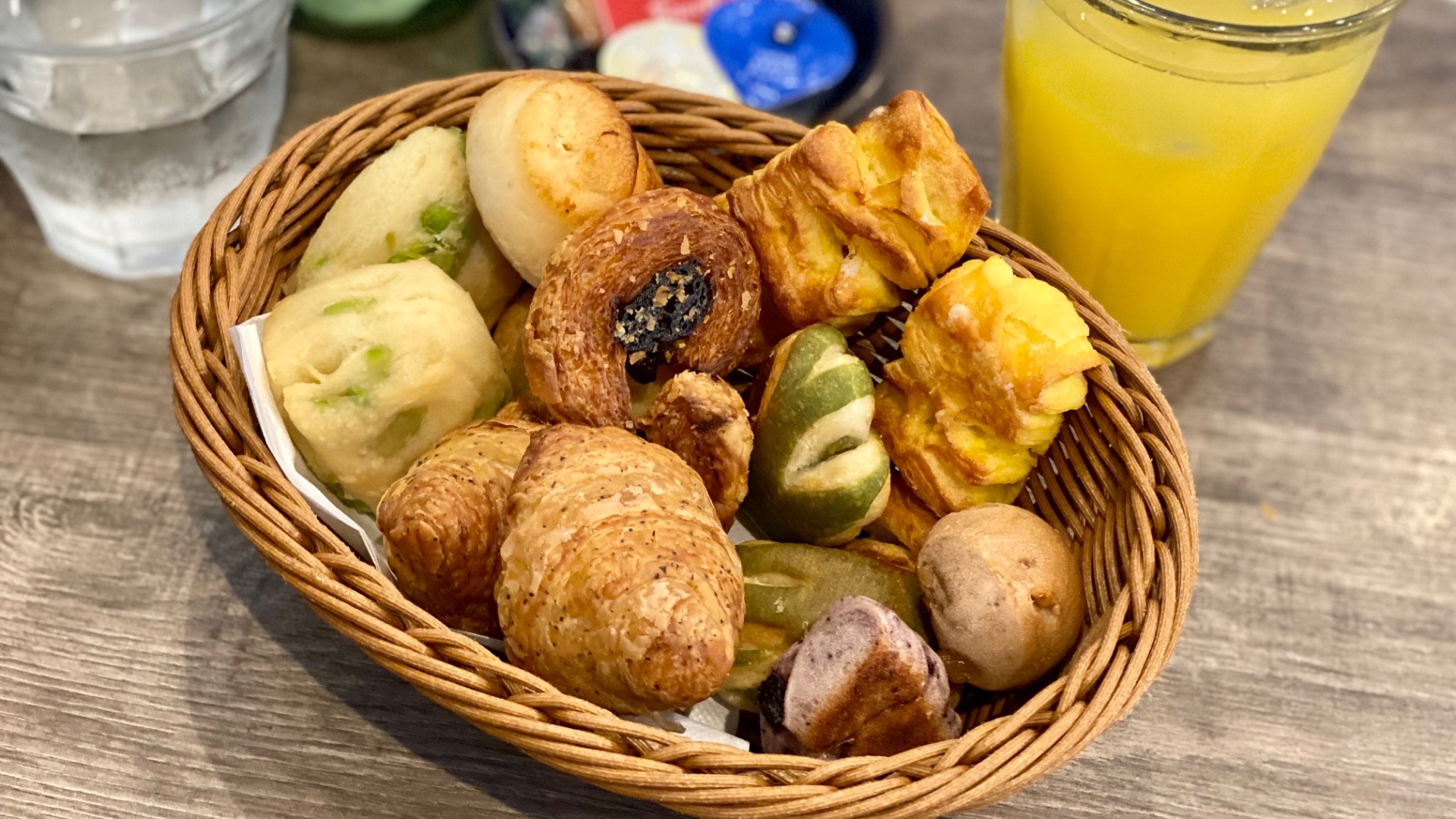 【名古屋市】カレー・パン・サラダバー！定番から穴場まで。名古屋が誇る"食べ放題ランチ"の名店3選（土庄雄平） - エキスパート - Yahoo!ニュース