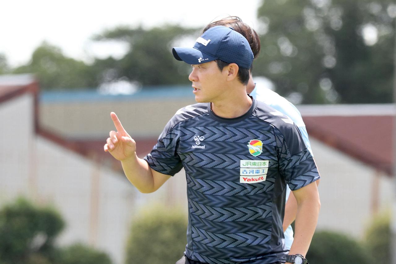 【千葉】｢きついときに逃げてはいけない｣。尹晶煥監督のリバウンドメンタリティーが新潟に勝つパワーになる - サッカーマガジンWEB