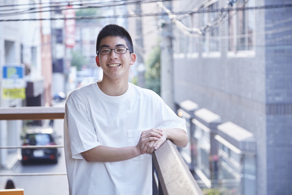 16歳のグラフィックデザイナー。SNSで注目を集める、KUDOのクリエイティブ