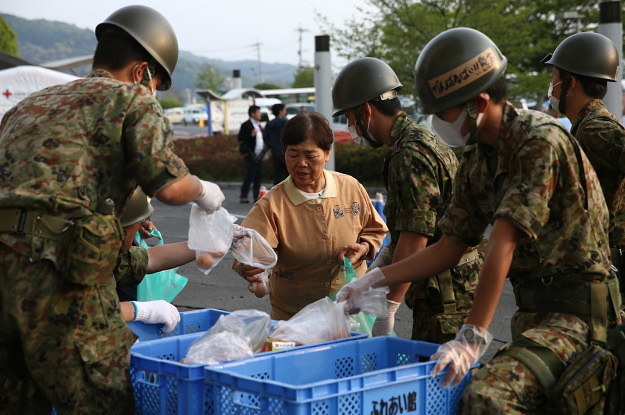 熊本地震で被災した記者が選ぶ、持っておくべき7つのアイテム