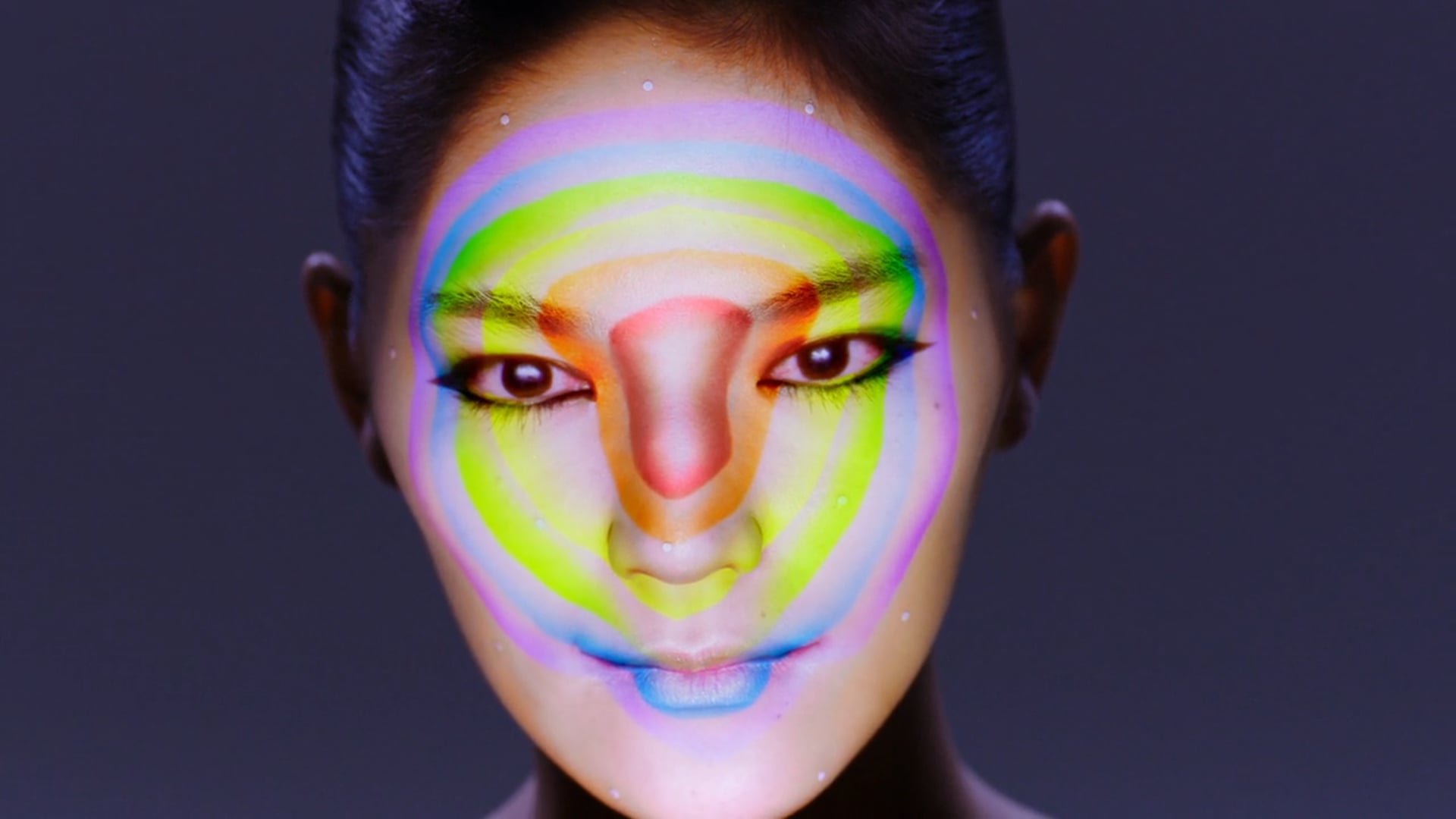 connected colors / real-time face tracking and 3d projection mapping