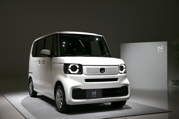 【ホンダ N-BOX 新型】ポイントは視覚効果…運転のしやすさと車内空間の快適性 | レスポンス（Response.jp）