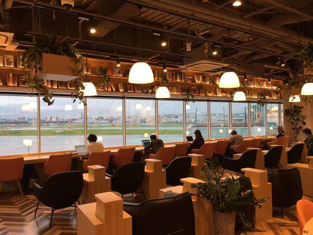  【記事】福岡のおしゃれブックバー5選！読書とお酒が楽しめる一人飲みにもおすすめの場所 - FukuokaB（フクビー）