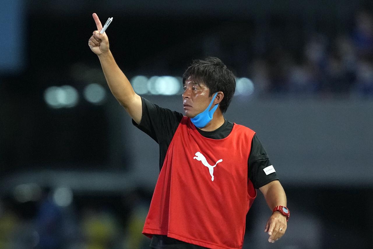 【川崎F】鬼木達監督が仕込んだロングパスの深い意味。超高度な技術を「遠くを見る」と「蹴る」に求めて - サッカーマガジンWEB